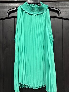 GIGI PIP Pleated Sleeveless Mock Neck Top - Mint Green